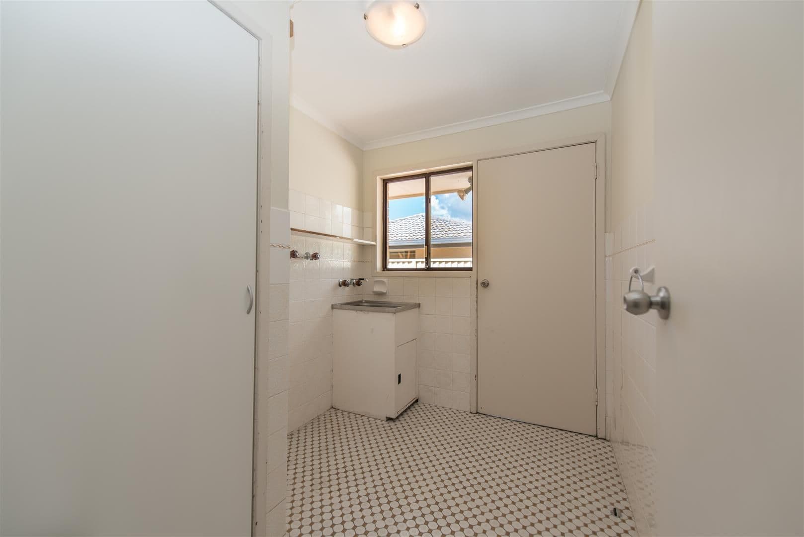 60 Surfers Avenue, MERMAID WATERS QLD 4218, Mermaid Waters - Thumbnail 6