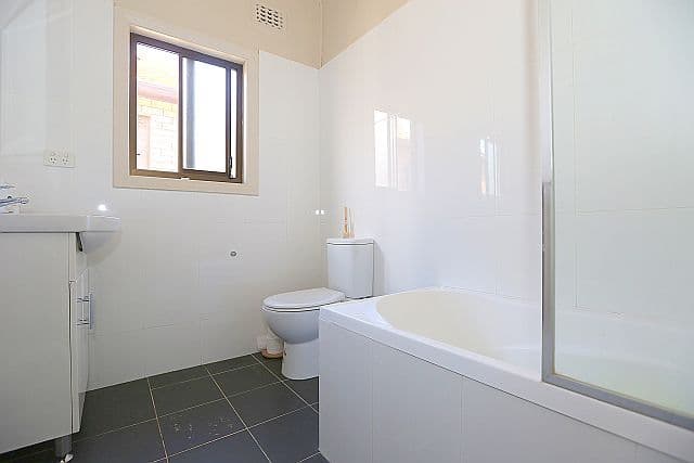 34A Old Kent Road, GREENACRE NSW 2190, Greenacre - Thumbnail 6