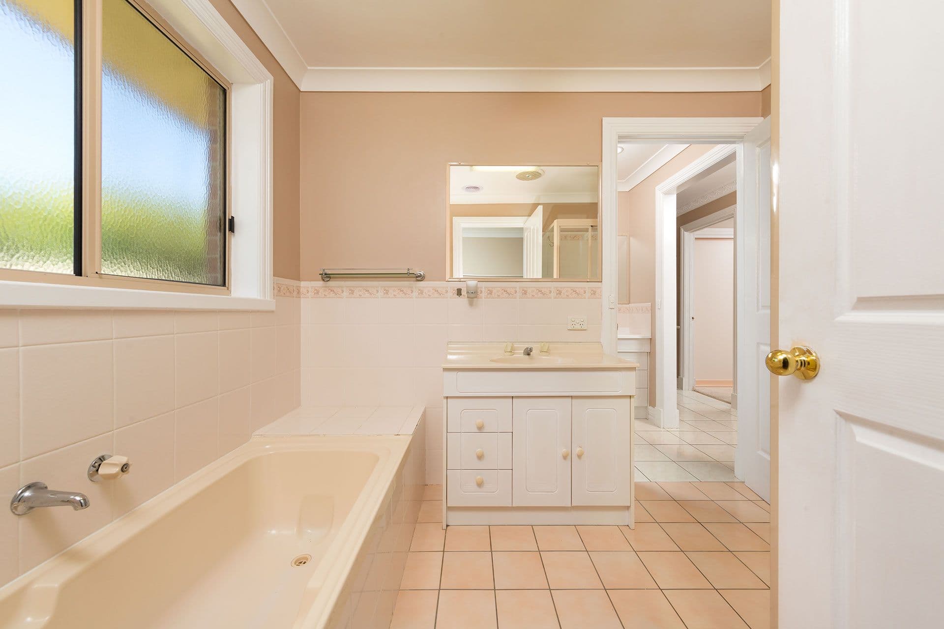 32 Amalfi Drive, Lavington NSW 2641, Lavington - Thumbnail 8