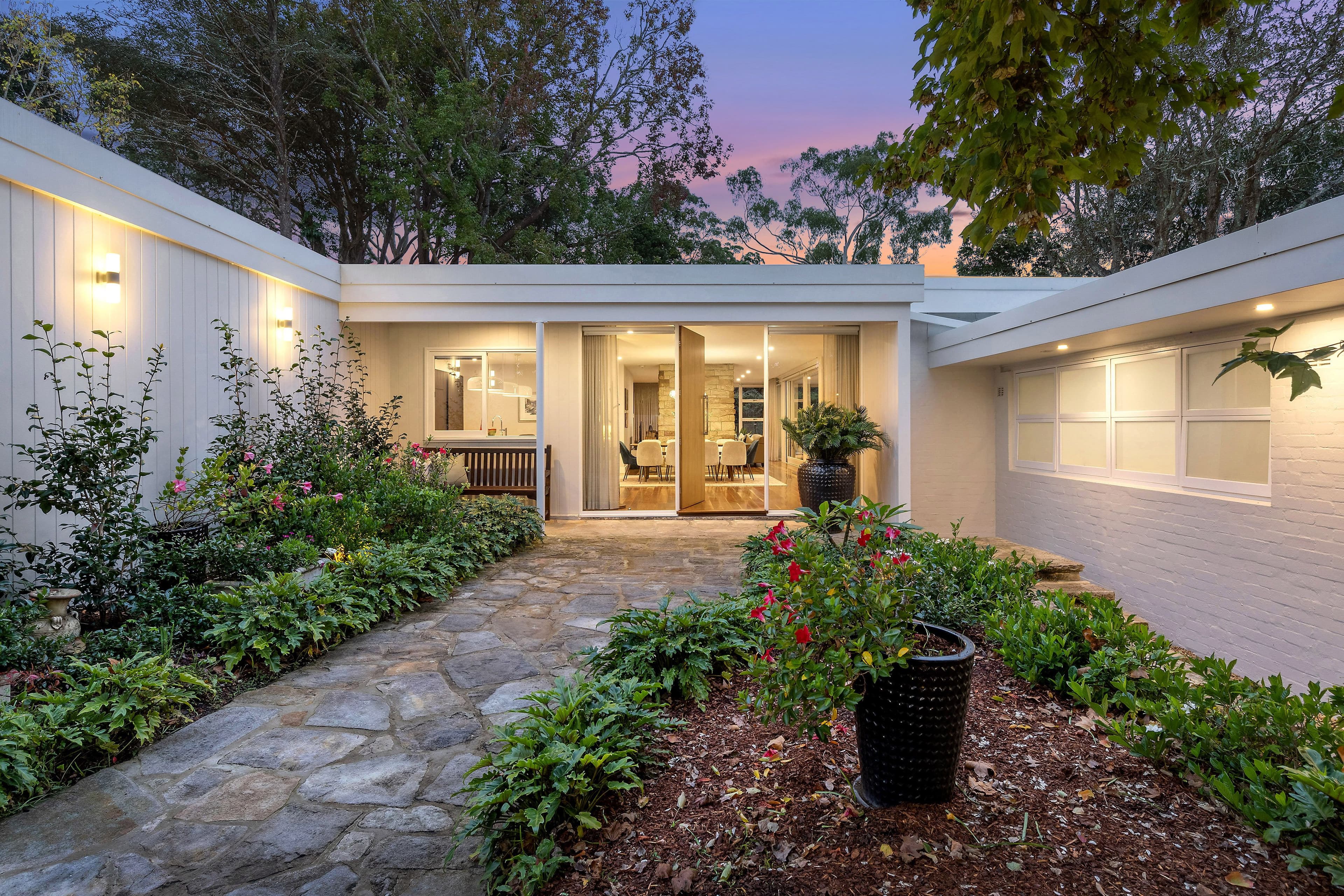 7 Wyeena Close, Wahroonga NSW 2076, North Wahroonga - Thumbnail 2