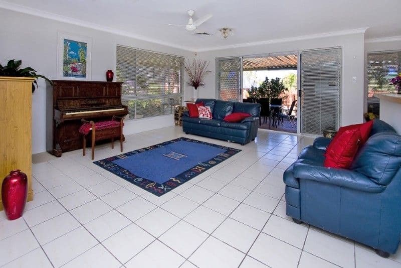 MOUNT OMMANEY QLD 4074, Mount Ommaney - Thumbnail 3