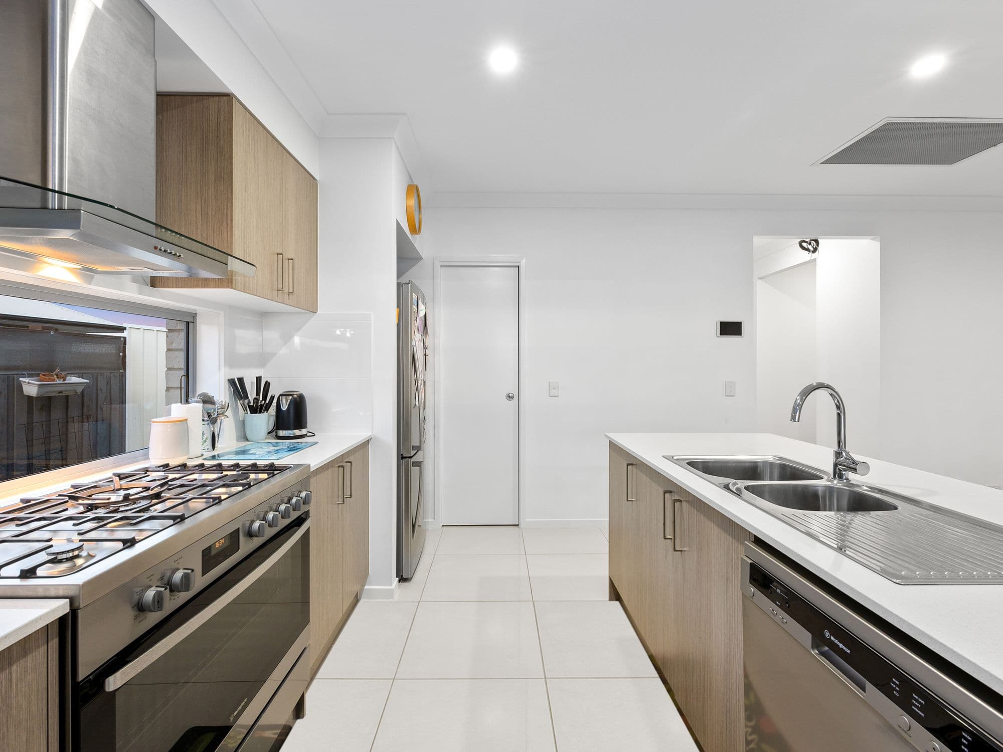 8 Nullarbor Street, South Ripley QLD 4306, South Ripley - Thumbnail 5
