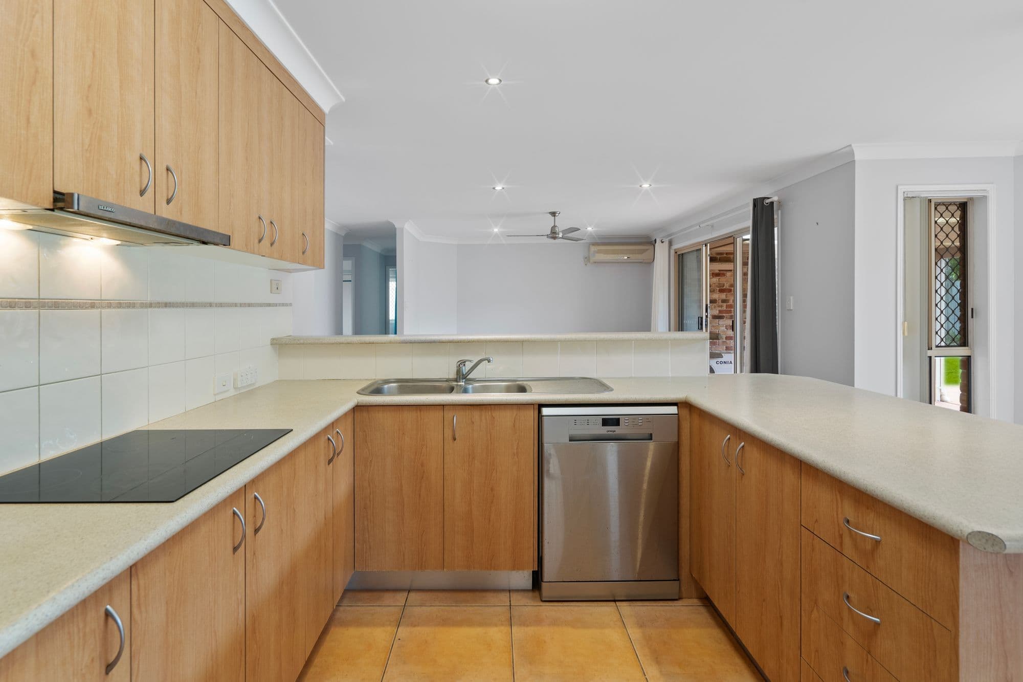 13 Callicoma Court, Ormeau QLD 4208, Ormeau - Thumbnail 6