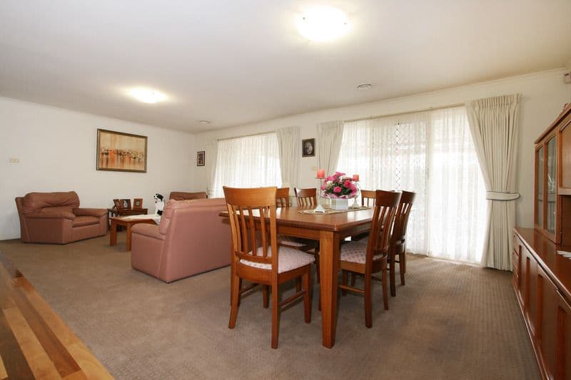 30 Goldentree Drive, CHIRNSIDE PARK VIC 3116, Chirnside Park - Thumbnail 3