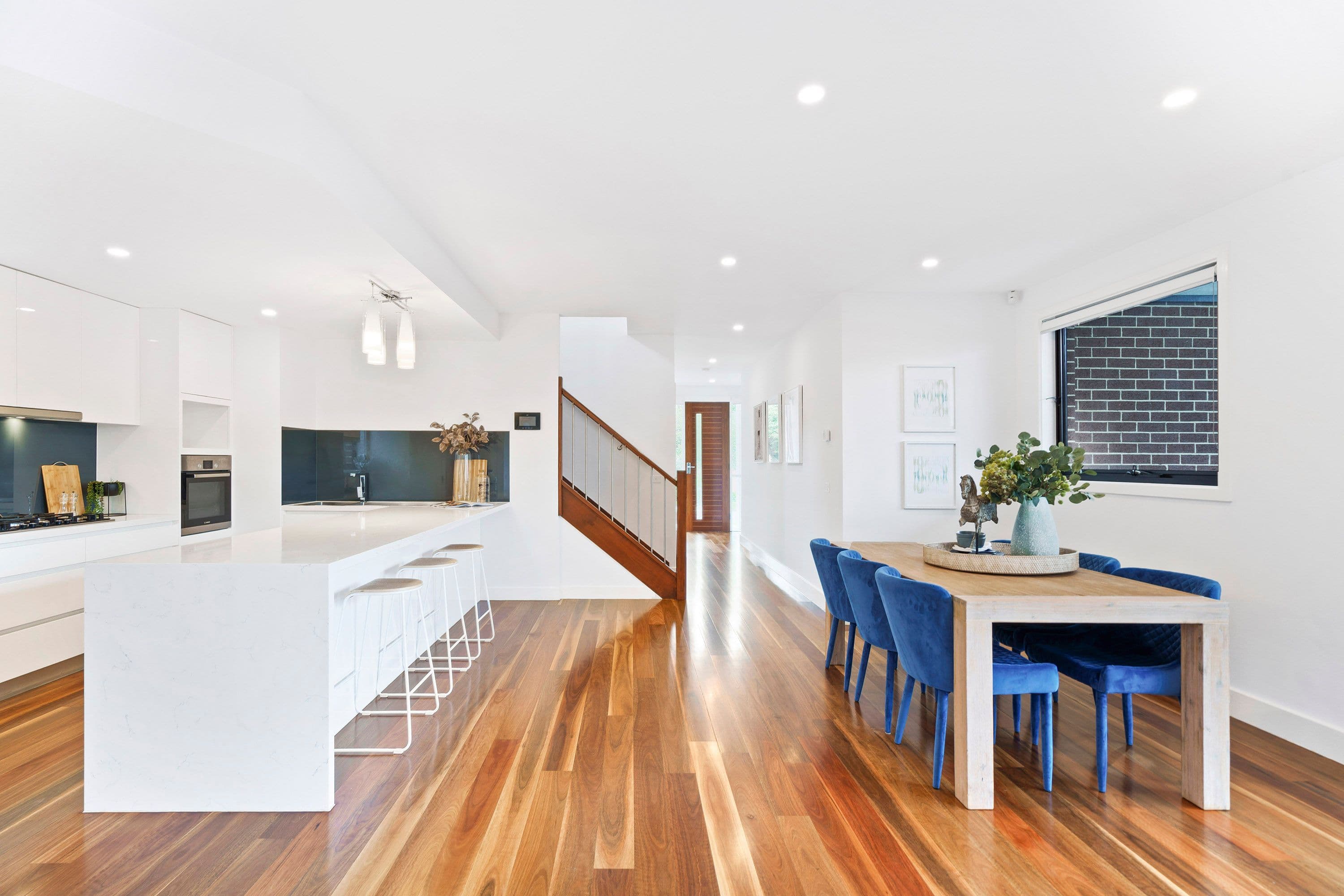 30 Renshaw Street, Doncaster East VIC 3109, Doncaster East - Thumbnail 3