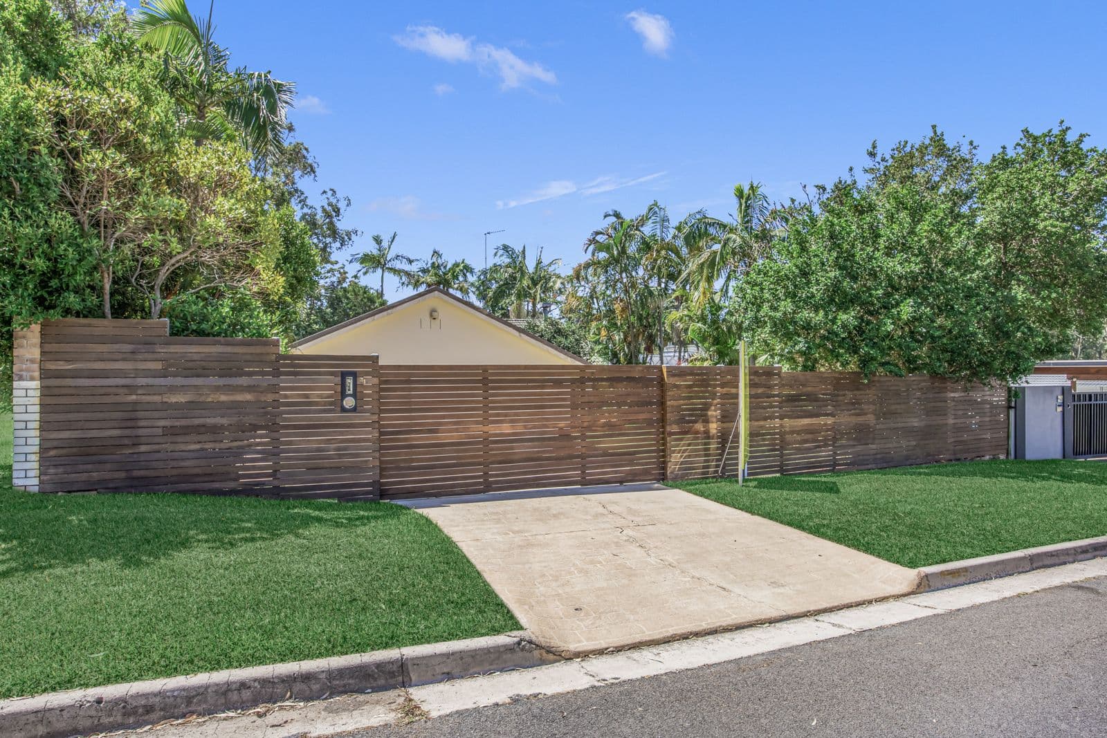 31 Merinda Court, Southport QLD 4215, Southport - Thumbnail 2