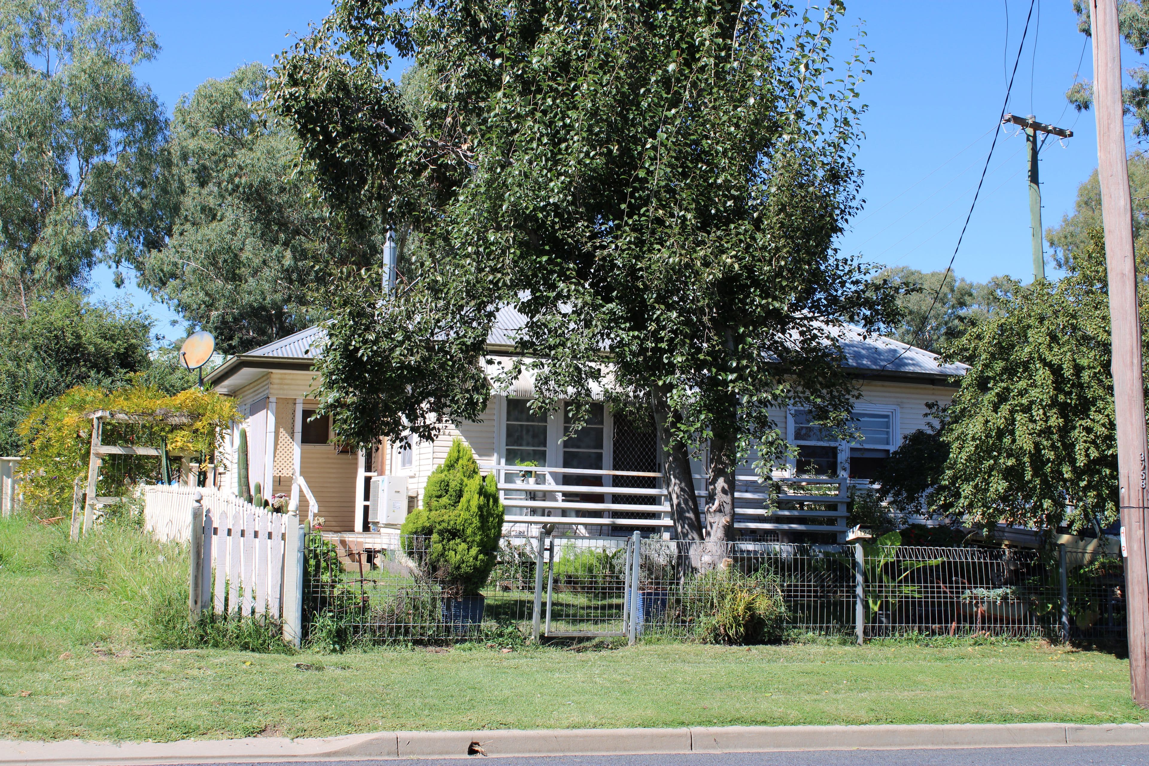 124 Ring Street, Inverell NSW 2360, Inverell - Thumbnail 2