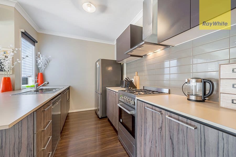 14 Rainham Avenue, Craigieburn VIC 3064, Craigieburn - Thumbnail 2
