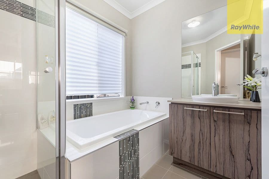 14 Rainham Avenue, Craigieburn VIC 3064, Craigieburn - Thumbnail 7