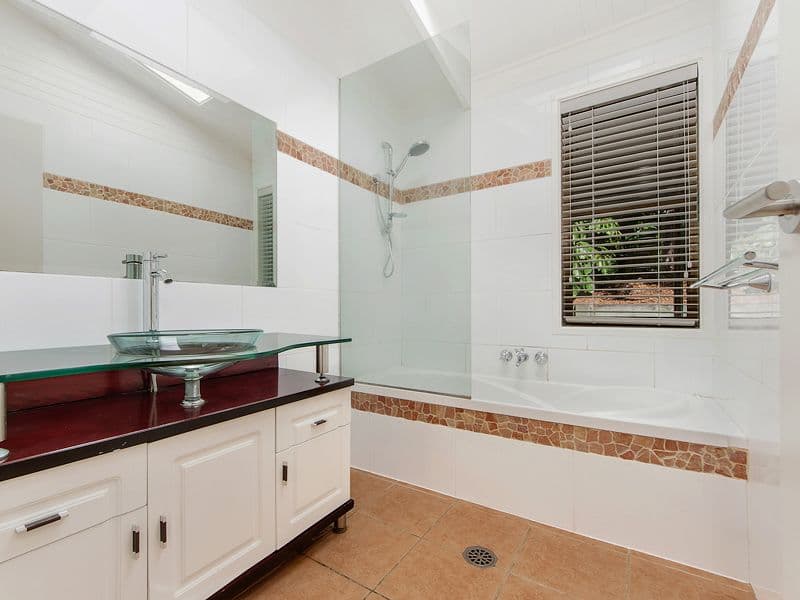 26 Dromana Crescent, Helensvale QLD 4212, Helensvale - Thumbnail 4
