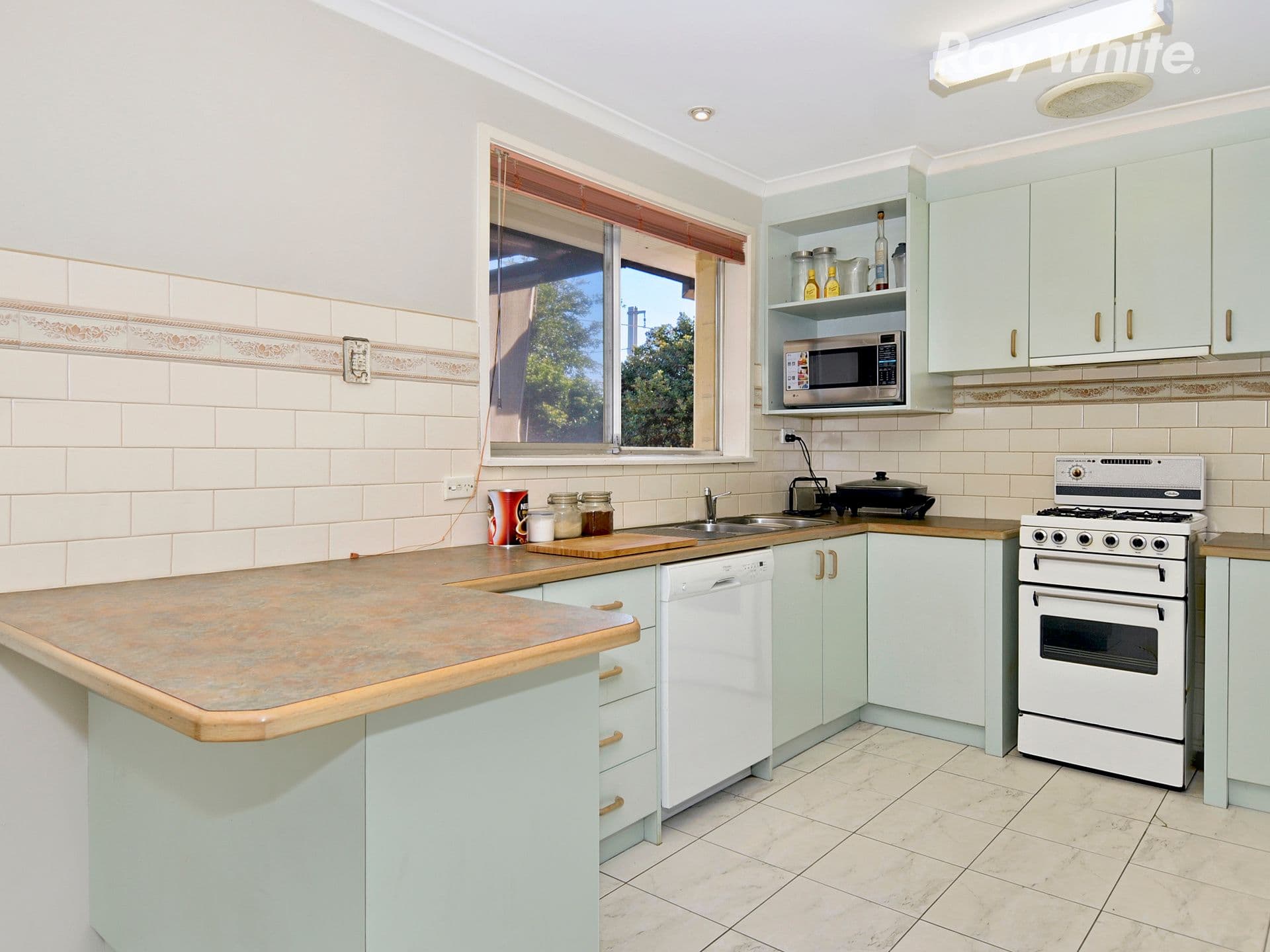 5 Henry Court, Epping VIC 3076, Epping - Thumbnail 2
