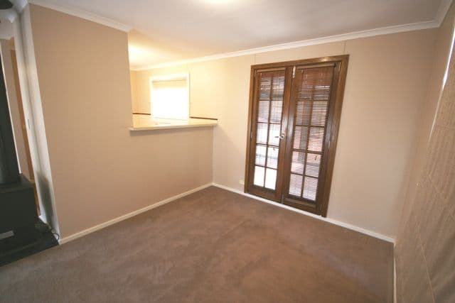 4 Kelly Street, CLARE SA 5453, Clare - Thumbnail 4