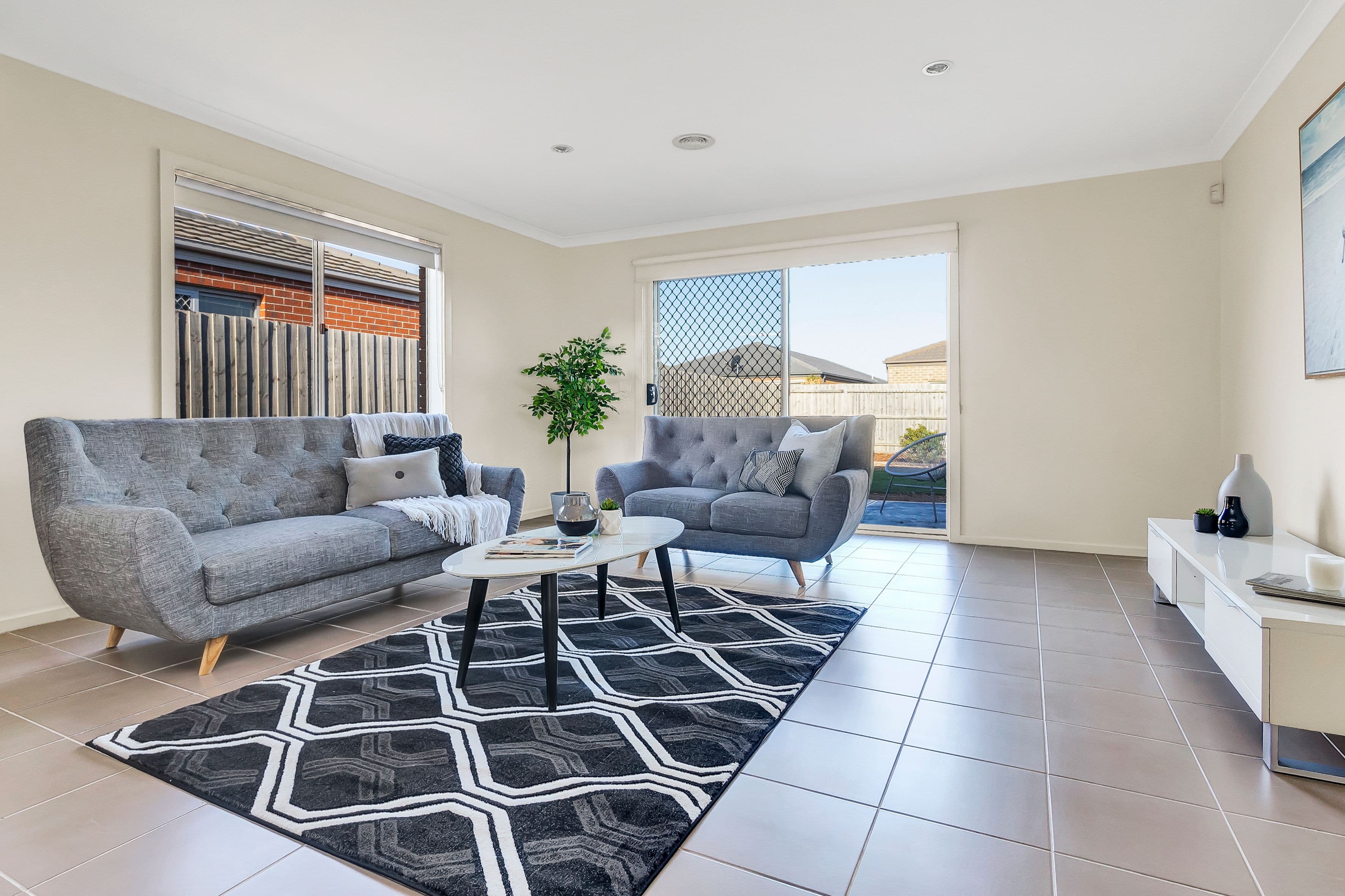 8 Claire Way, Tarneit VIC 3029, Tarneit - Thumbnail 4