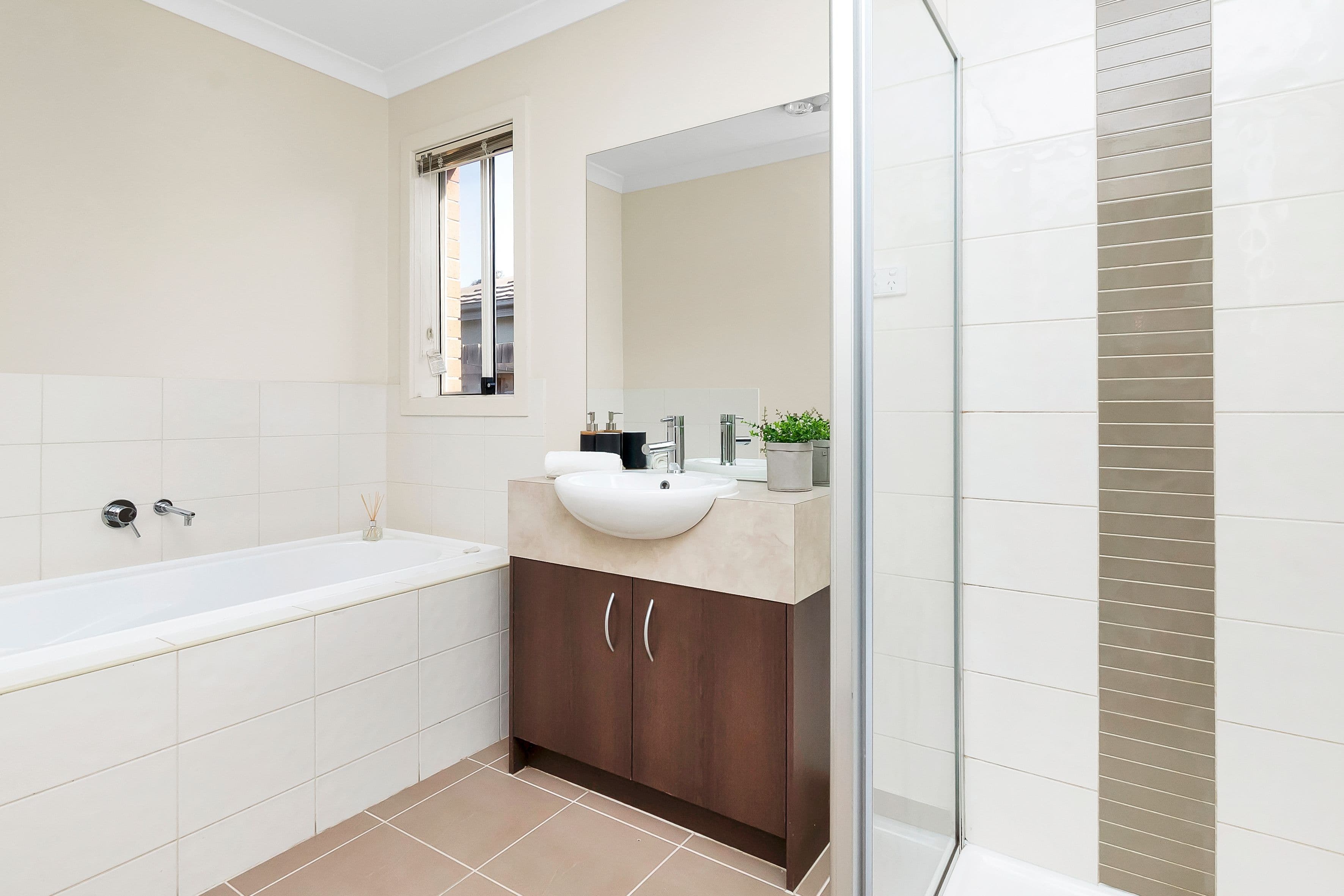 8 Claire Way, Tarneit VIC 3029, Tarneit - Thumbnail 8