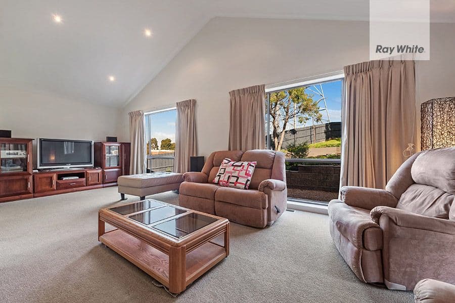 10 Stanton Place, Mill Park VIC 3082, Mill Park - Thumbnail 5