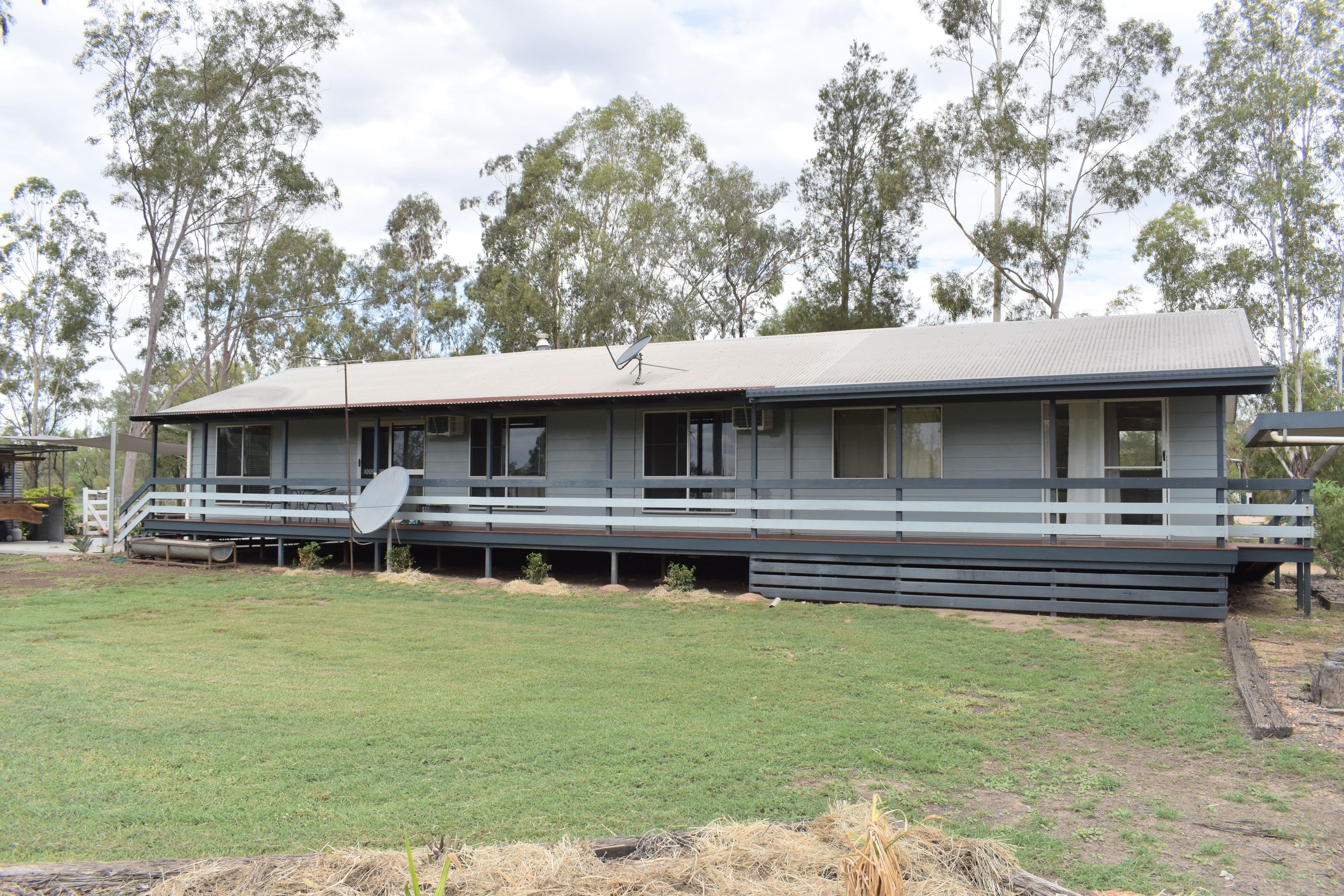 32 Silica Road, Emerald QLD 4720, Emerald - Image 1