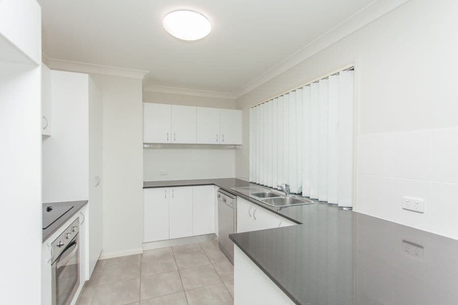 63 Whitehaven Drive, BLACKS BEACH QLD 4740, Blacks Beach - Thumbnail 2