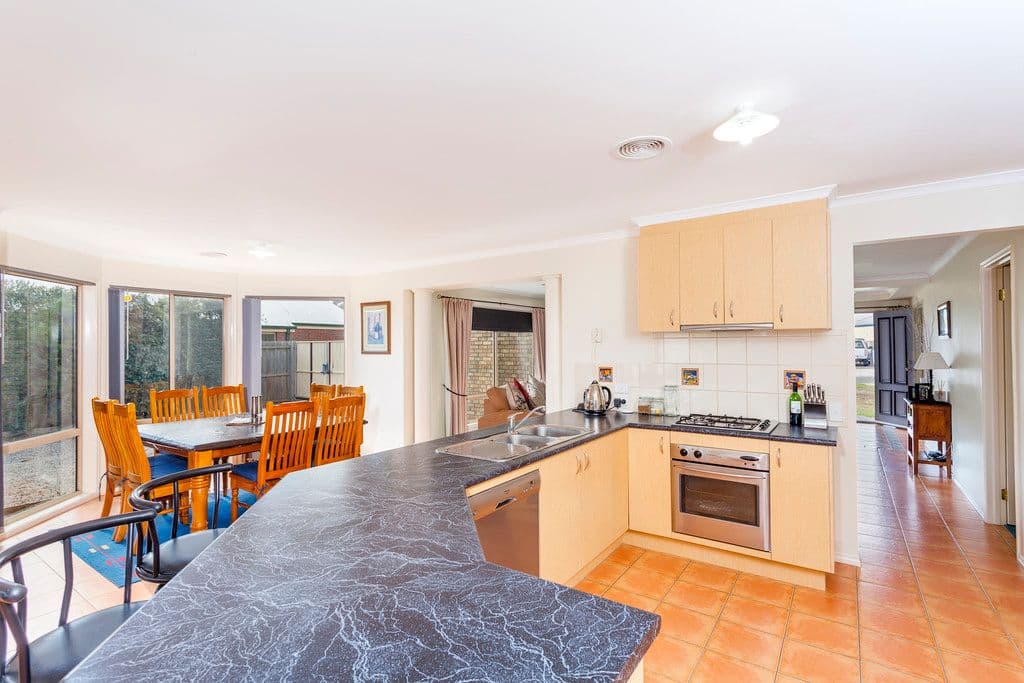 19 James Place, BANNOCKBURN VIC 3331, Bannockburn - Thumbnail 3