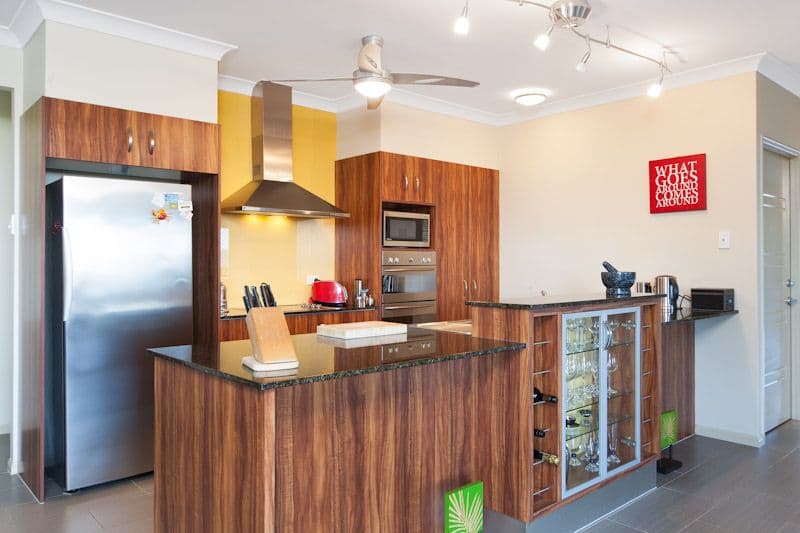 81 Summer Hill Drive, MOOROOBOOL QLD 4870, Mooroobool - Thumbnail 2