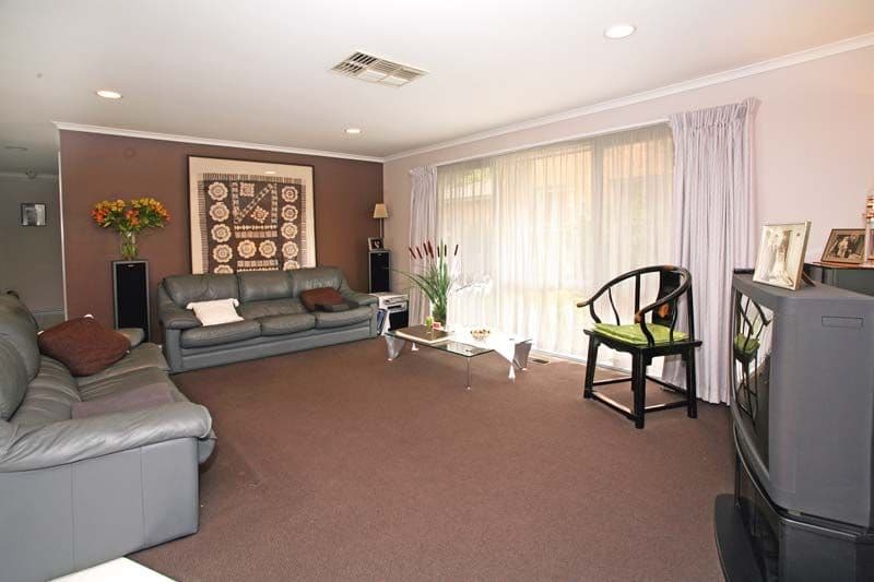 13  Mall Court, BLACKBURN NORTH VIC 3130, Blackburn North - Thumbnail 2