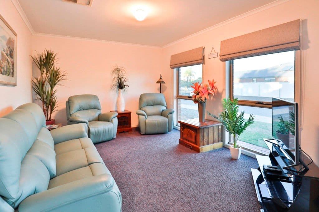 12 Carmela Court, Mildura VIC 3500, Mildura - Thumbnail 2