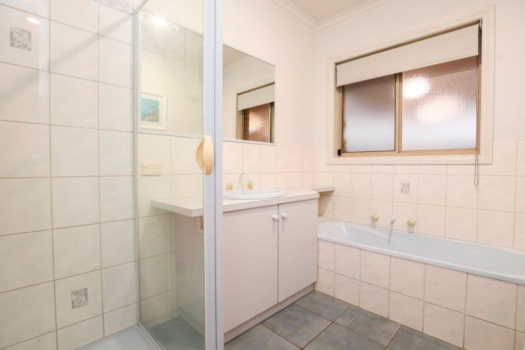 12 Carmela Court, Mildura VIC 3500, Mildura - Thumbnail 7
