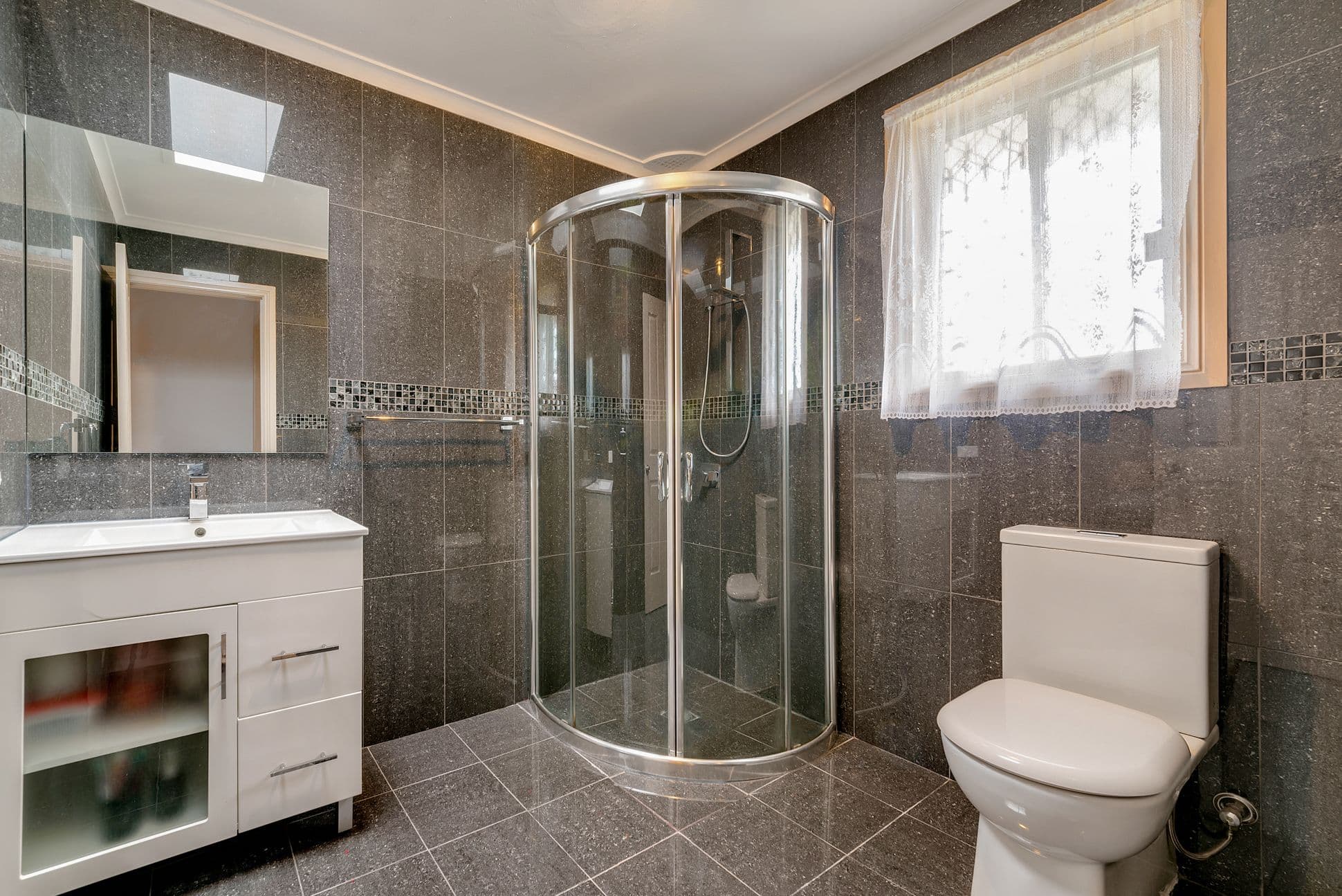 29 Geranium Avenue, Macquarie Fields - Thumbnail 7