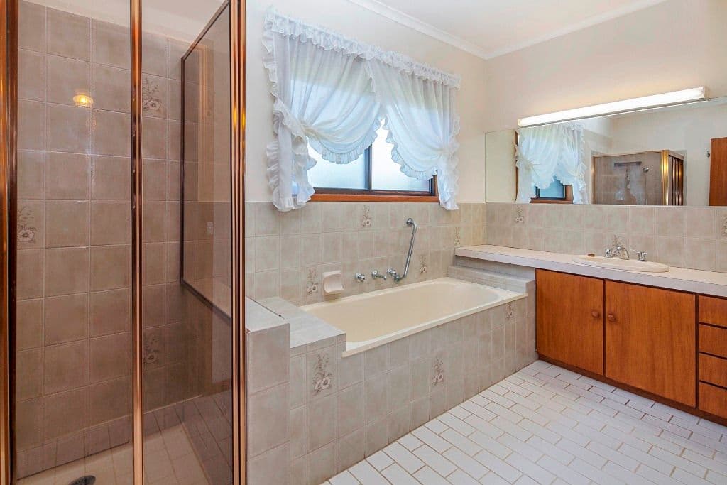 42 Park Street, WENDOUREE VIC 3355, Wendouree - Thumbnail 7