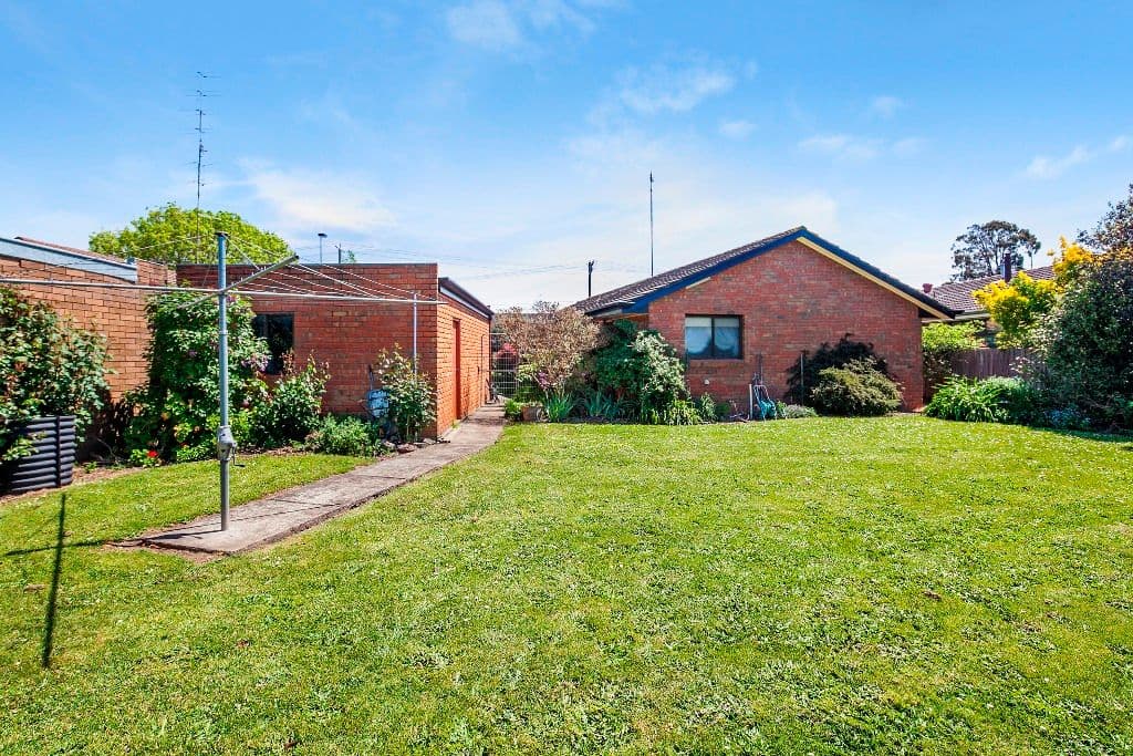 42 Park Street, WENDOUREE VIC 3355, Wendouree - Thumbnail 8