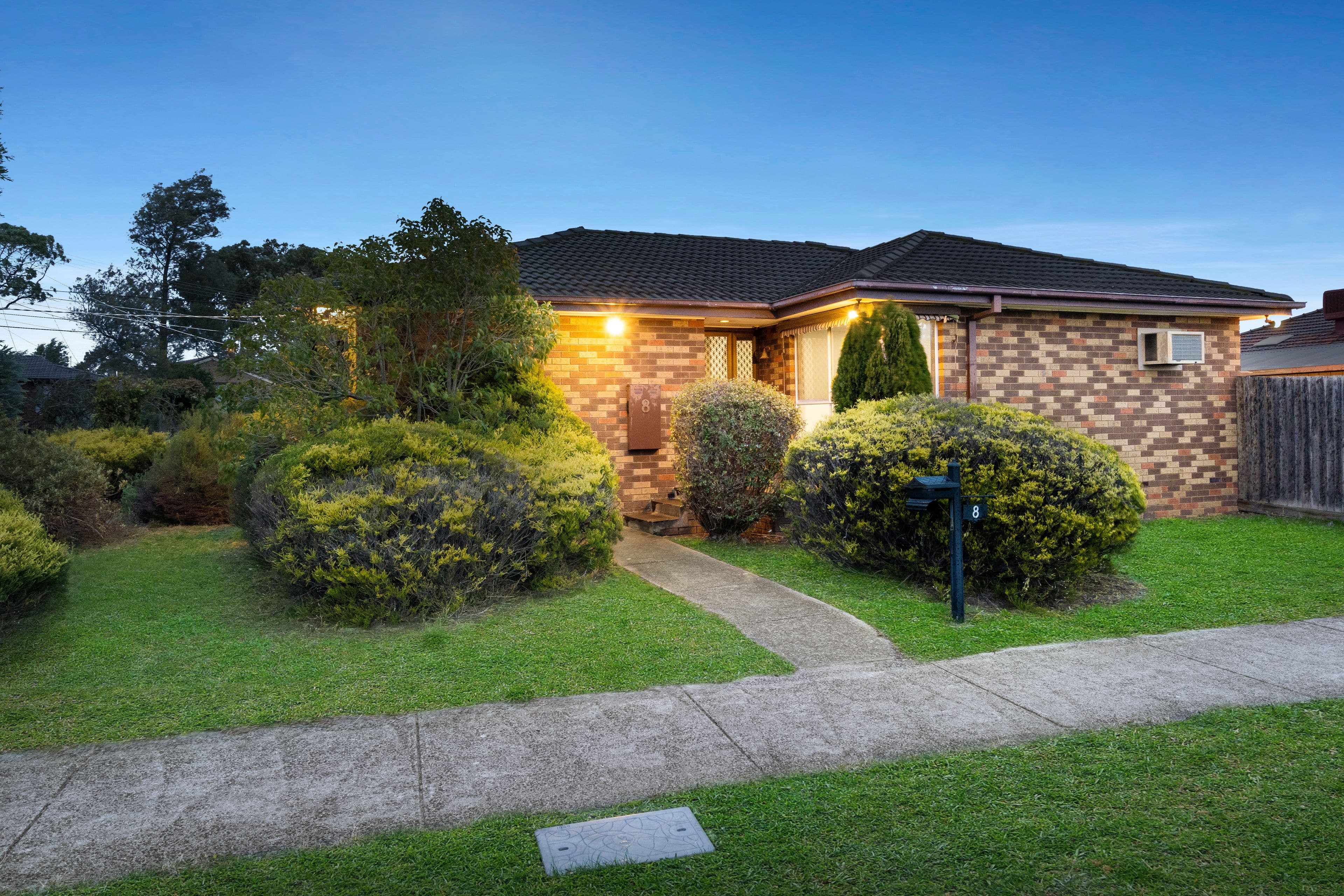 8 Kingston Close, Thomastown VIC 3074, Thomastown - Image 1