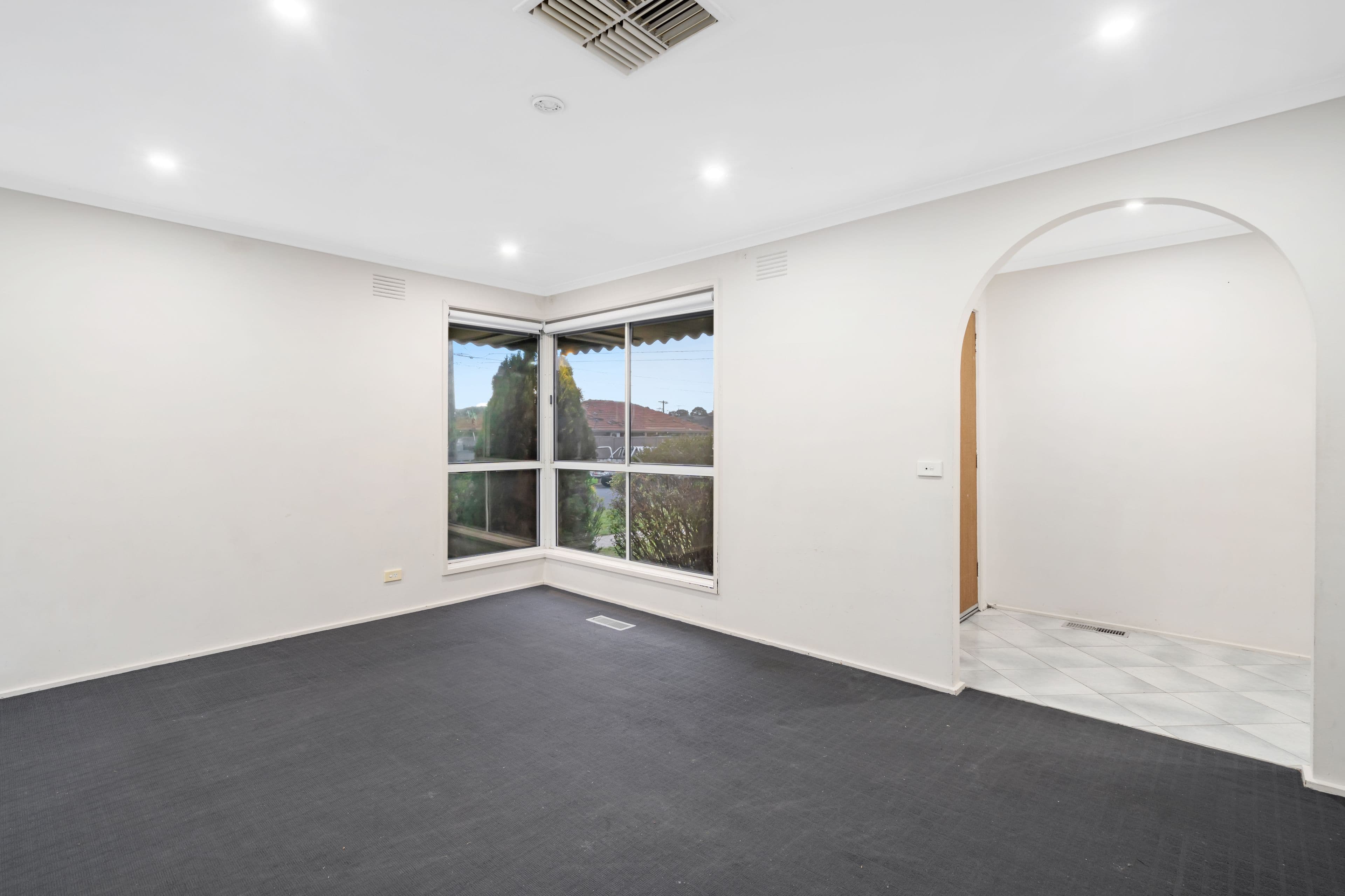 8 Kingston Close, Thomastown VIC 3074, Thomastown - Thumbnail 4