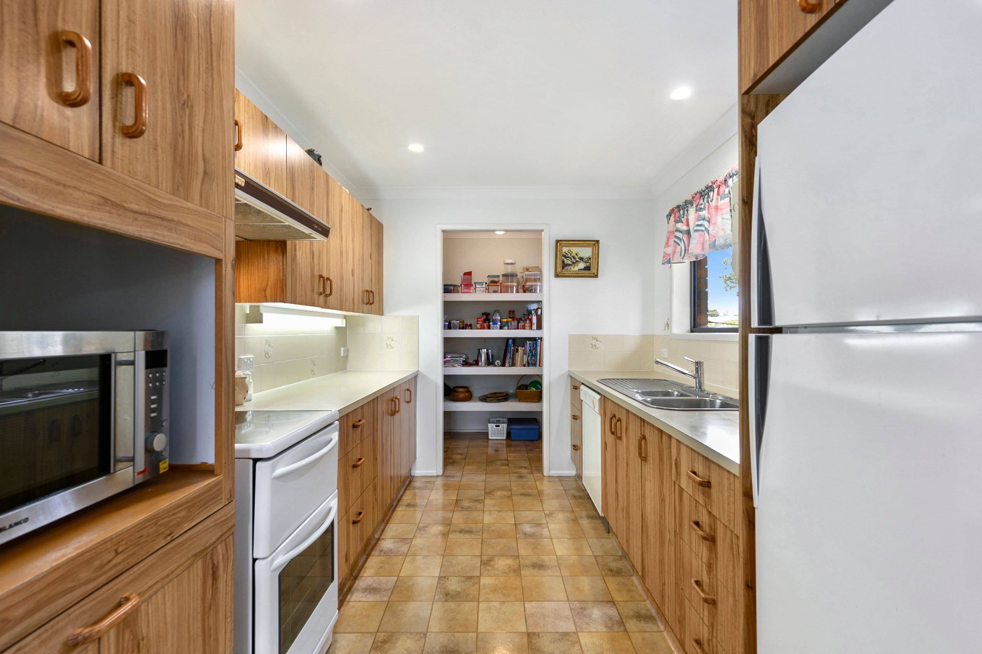 11 Sherrin Court, Cleveland QLD 4163, Cleveland - Thumbnail 4