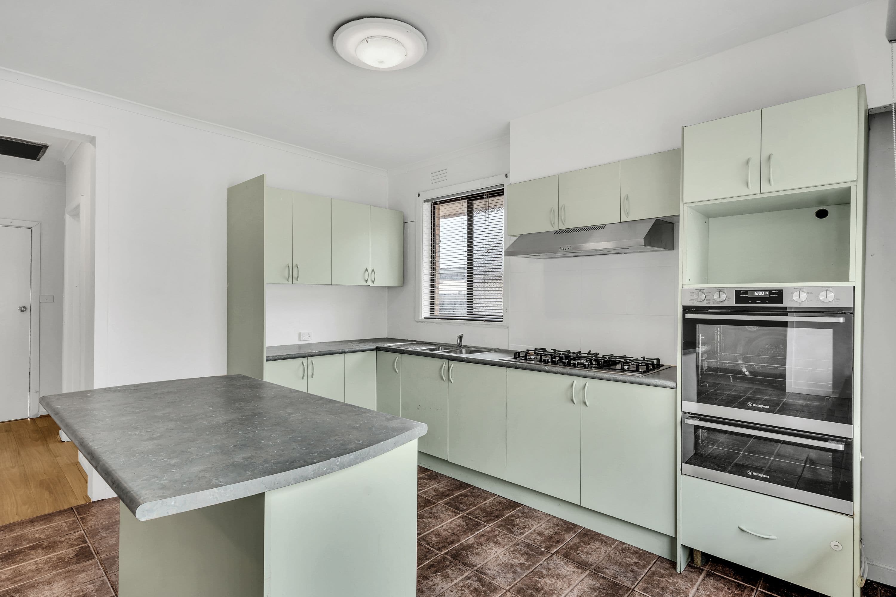 82 Wood Street, Preston VIC 3072, Preston - Thumbnail 4