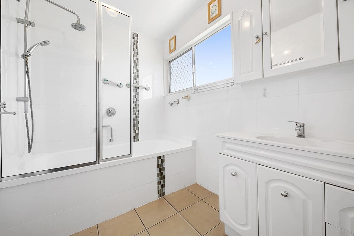 11 Elanora Street, Oxley QLD 4075, Oxley - Thumbnail 6