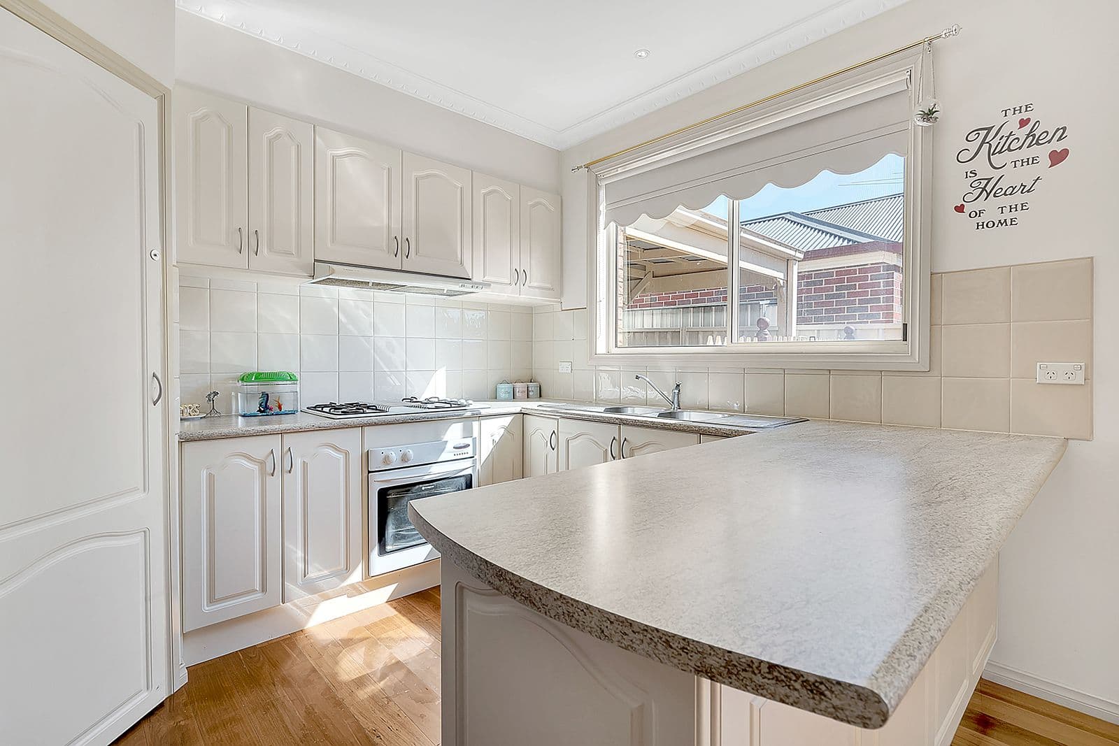 1 Woodlea Crescent, Craigieburn VIC 3064, Craigieburn - Thumbnail 2