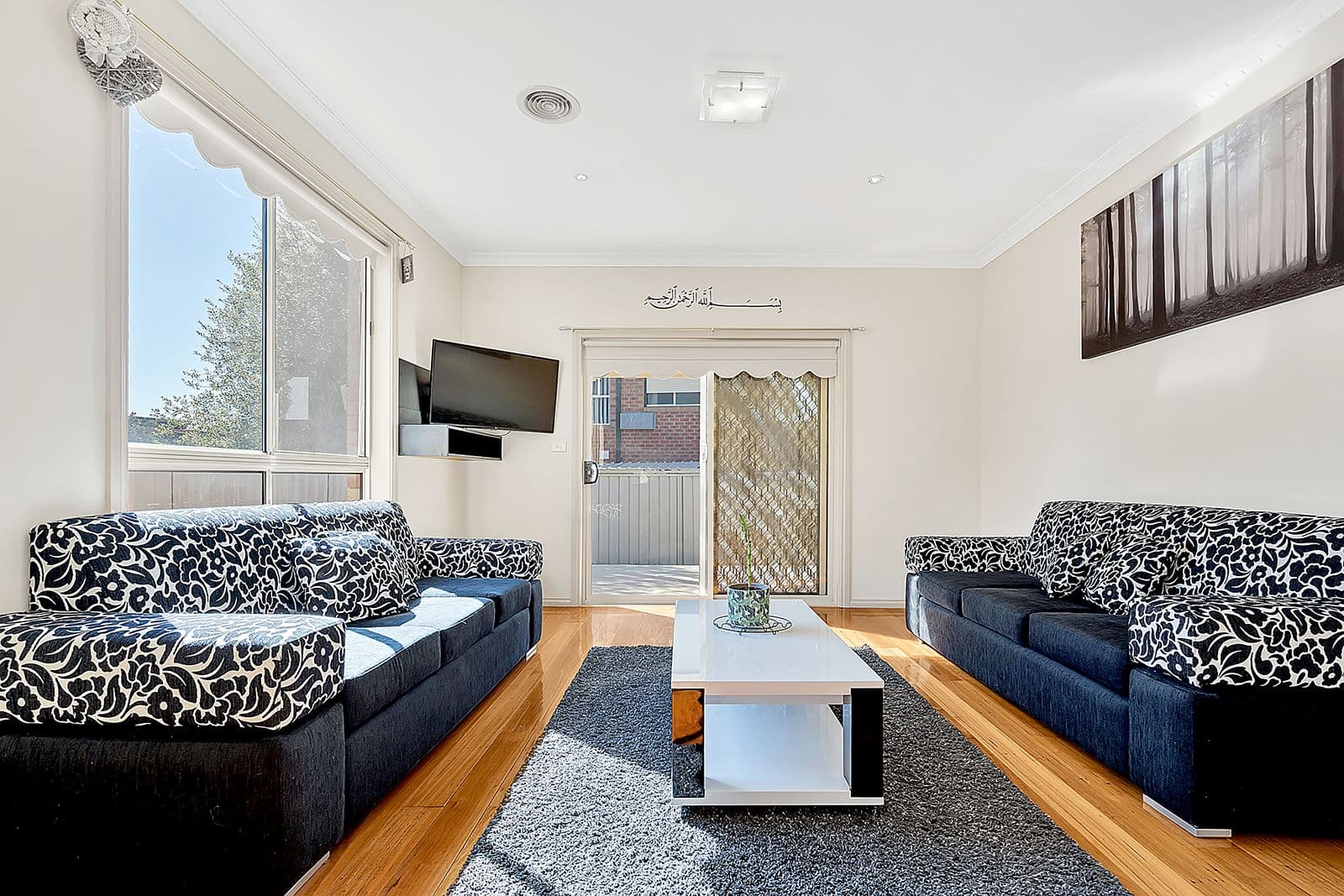 1 Woodlea Crescent, Craigieburn VIC 3064, Craigieburn - Thumbnail 4