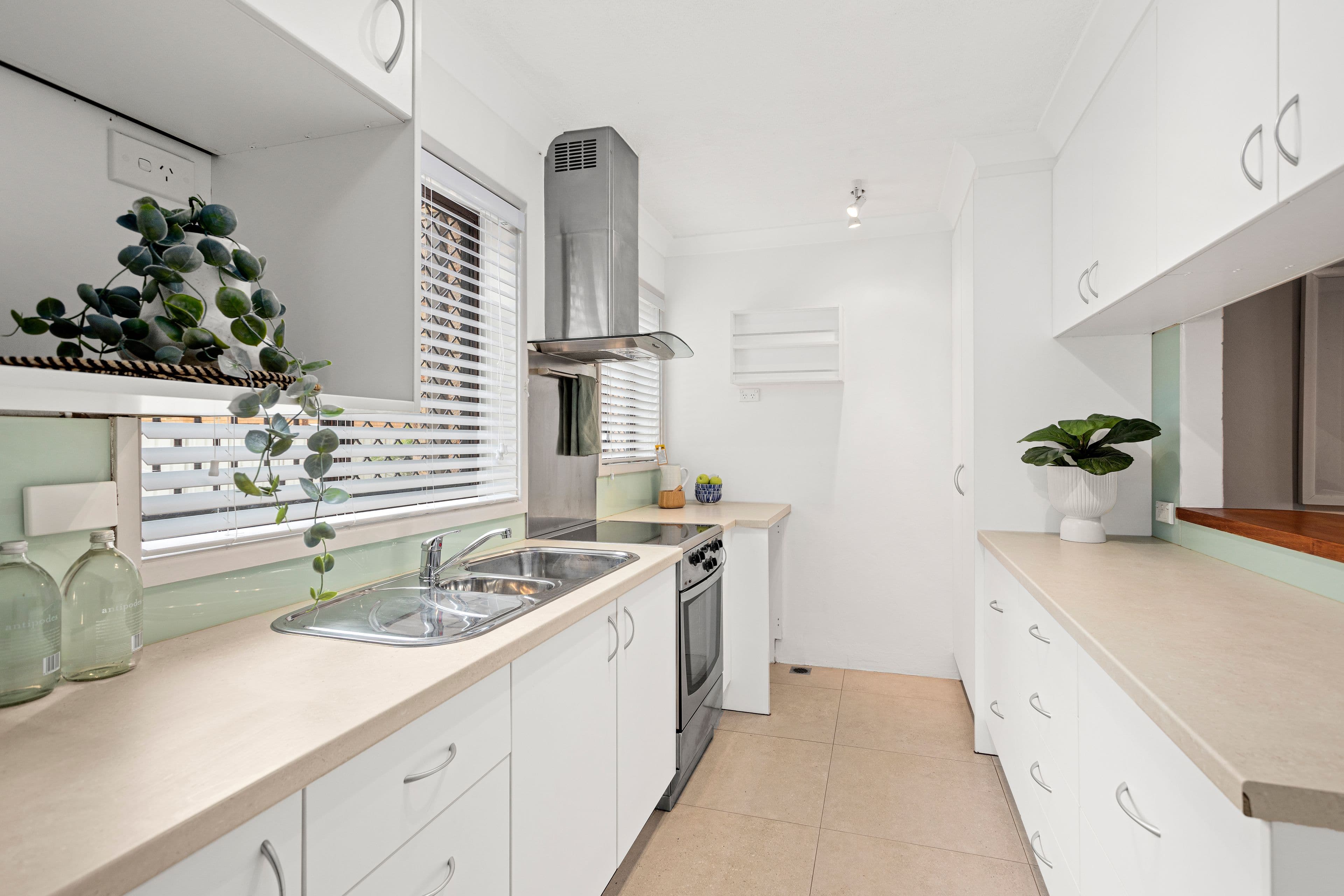 48 Thalassa Avenue, East Corrimal NSW 2518, East Corrimal - Thumbnail 2
