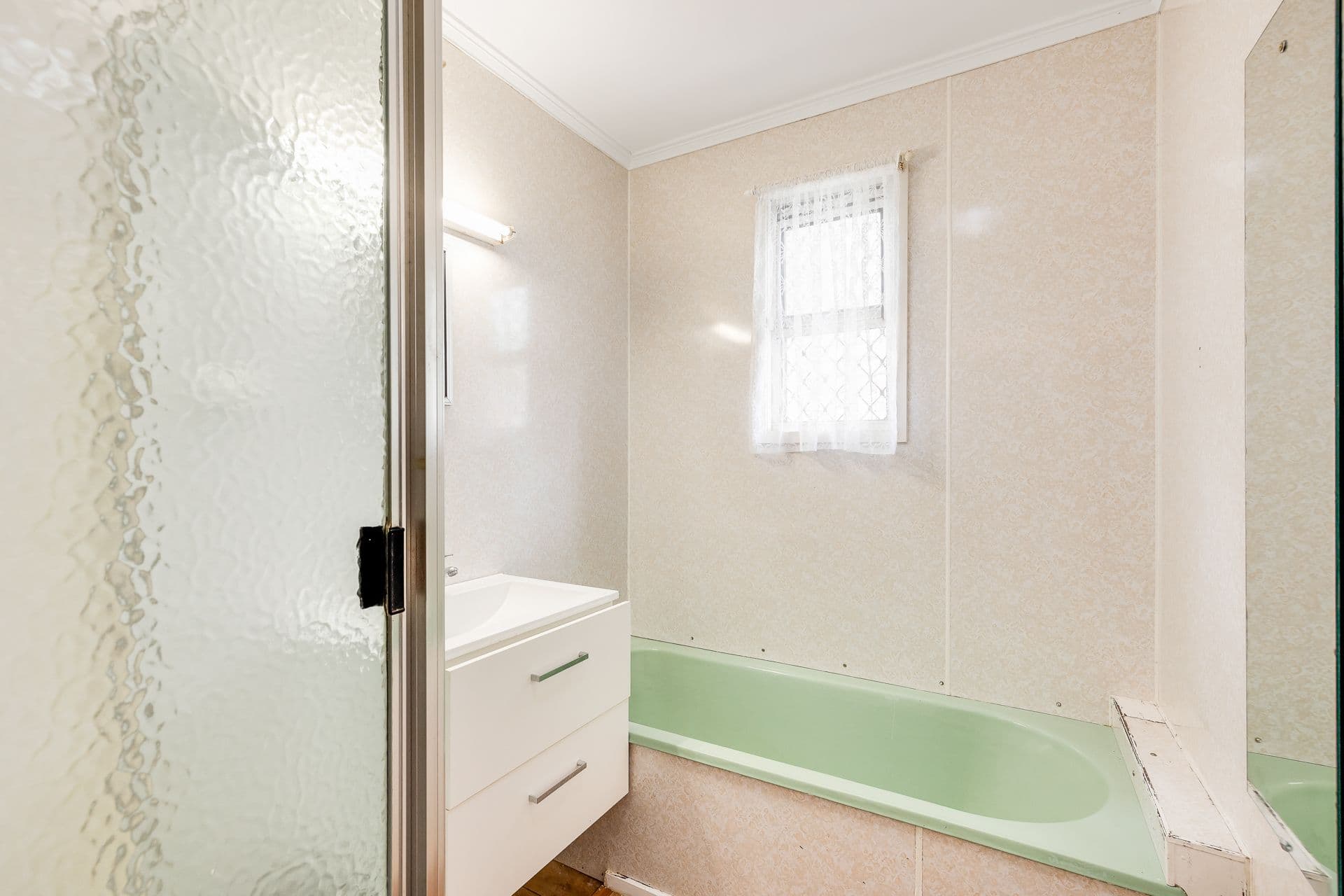 39 Henderson Street, Newtown QLD 4350, Newtown - Thumbnail 7