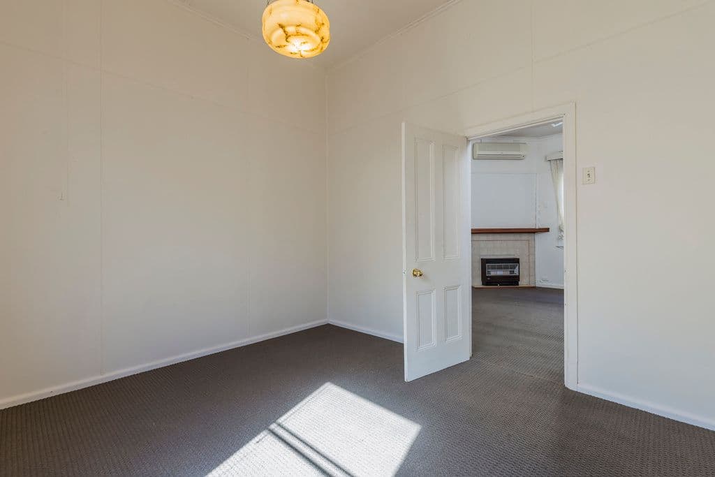 36 Waratah Street, Geelong West VIC 3218, Geelong West - Thumbnail 8