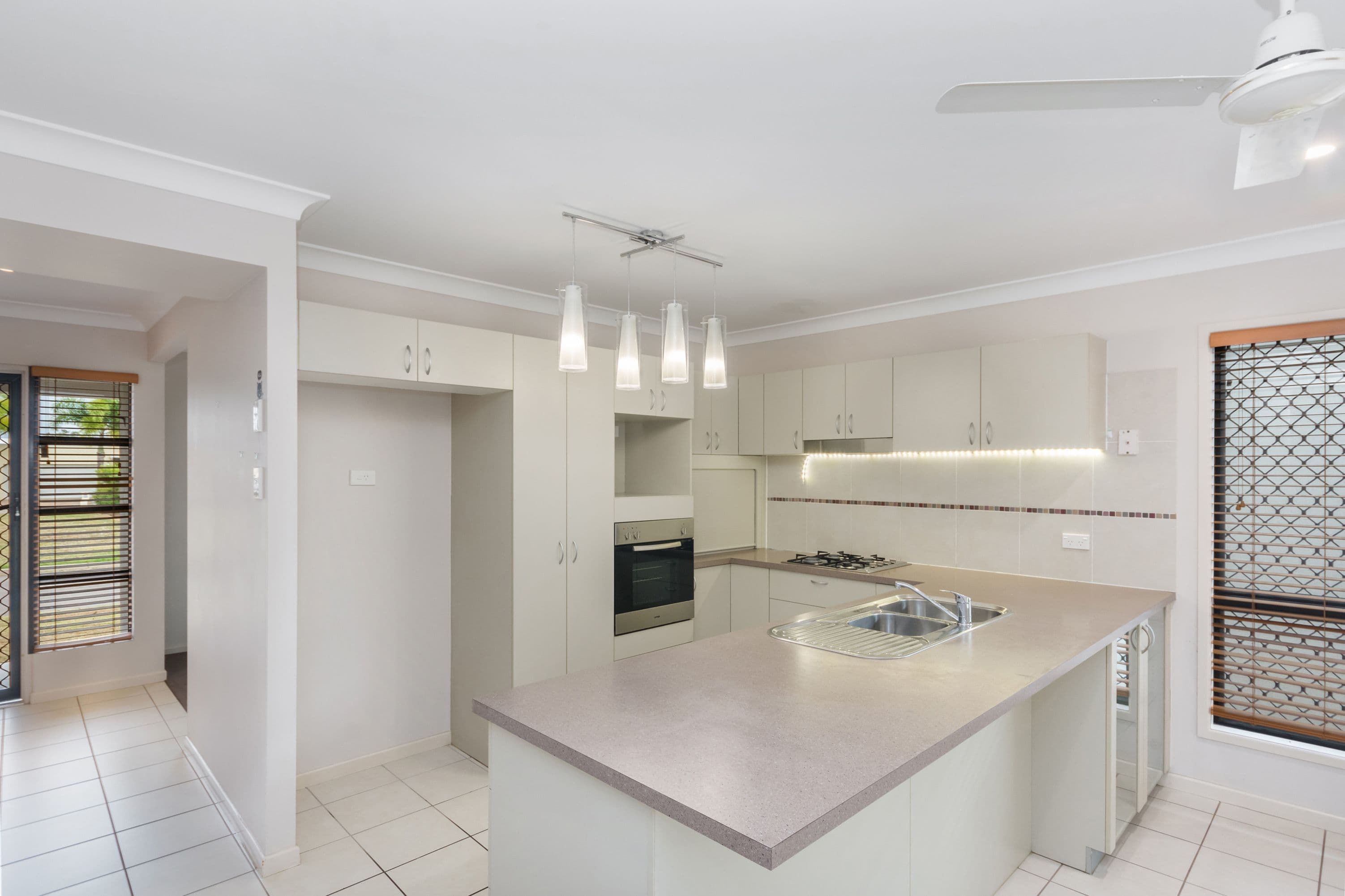 24 Laurie Motti Parade, Kirwan QLD 4817, Kirwan - Thumbnail 2