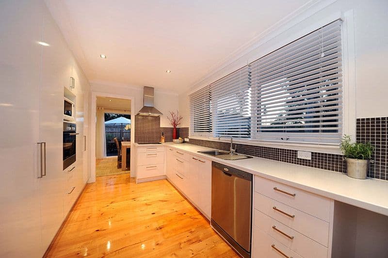 4 Karabil Close, SCORESBY VIC 3179, Scoresby - Thumbnail 2