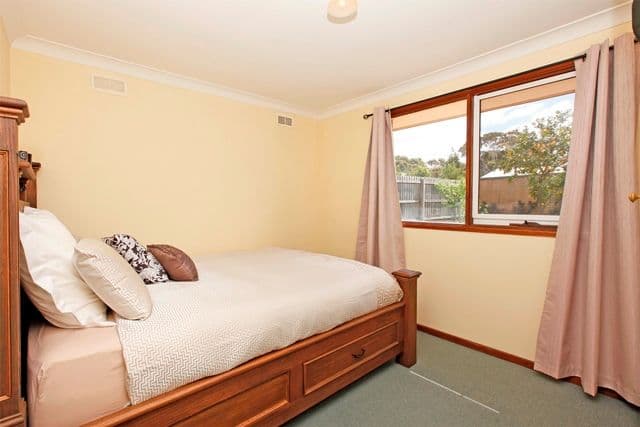 106 Sharps Road, TULLAMARINE VIC 3043, Tullamarine - Thumbnail 4
