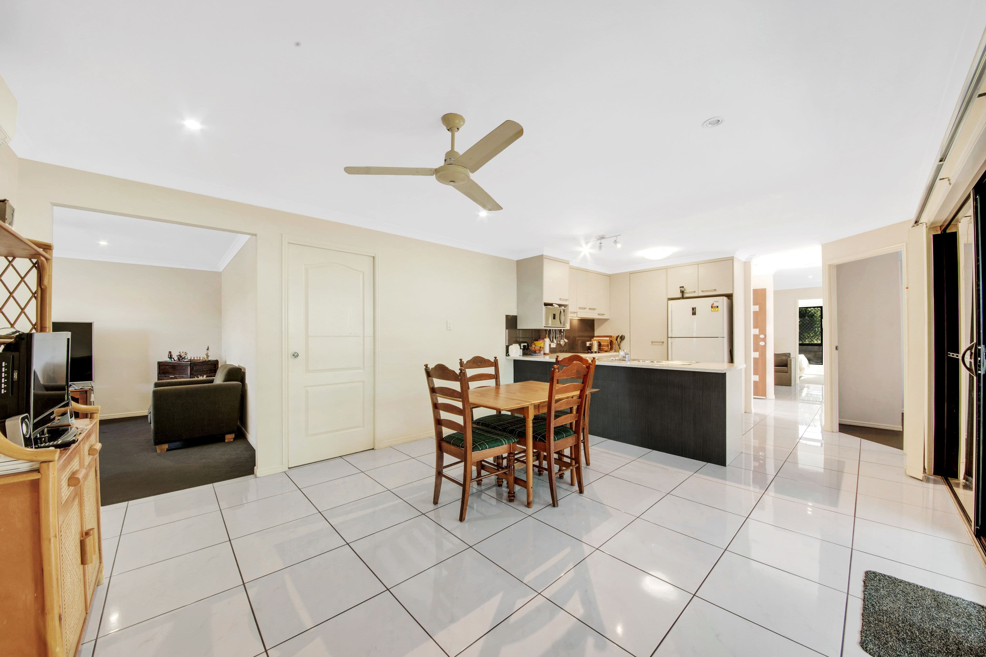 6 Gumnut Place, Kirkwood QLD 4680, Kirkwood - Thumbnail 4