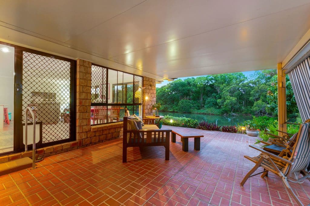 11 Cosmos Court, Elanora QLD 4221, Elanora - Thumbnail 2