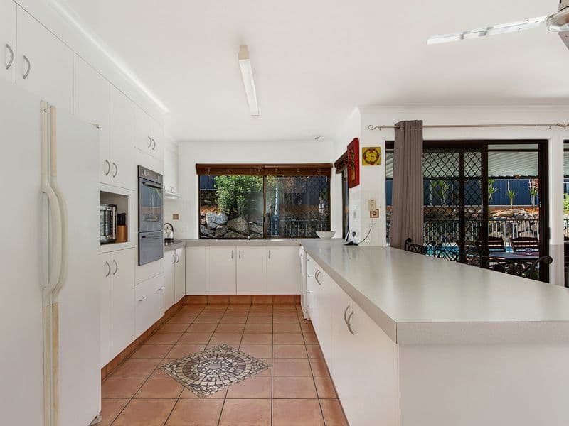 4 Carron Street, Merrimac QLD 4226, Merrimac - Thumbnail 5