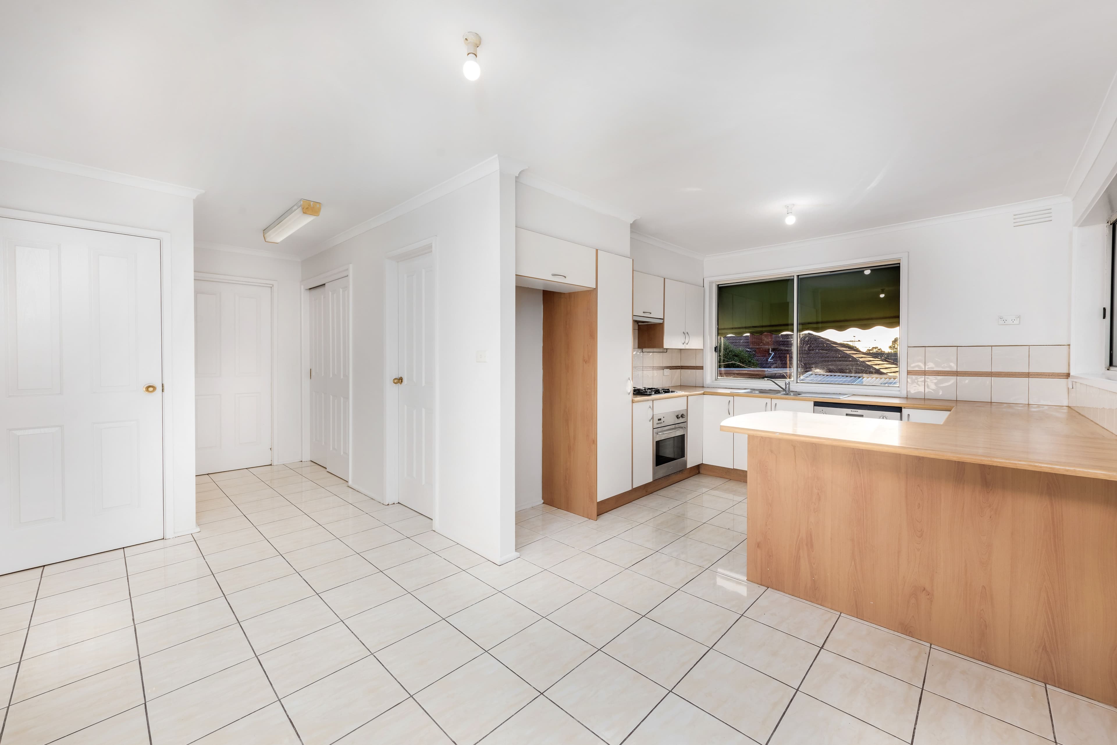 11 Luton Way, Bundoora VIC 3083, Bundoora - Thumbnail 3