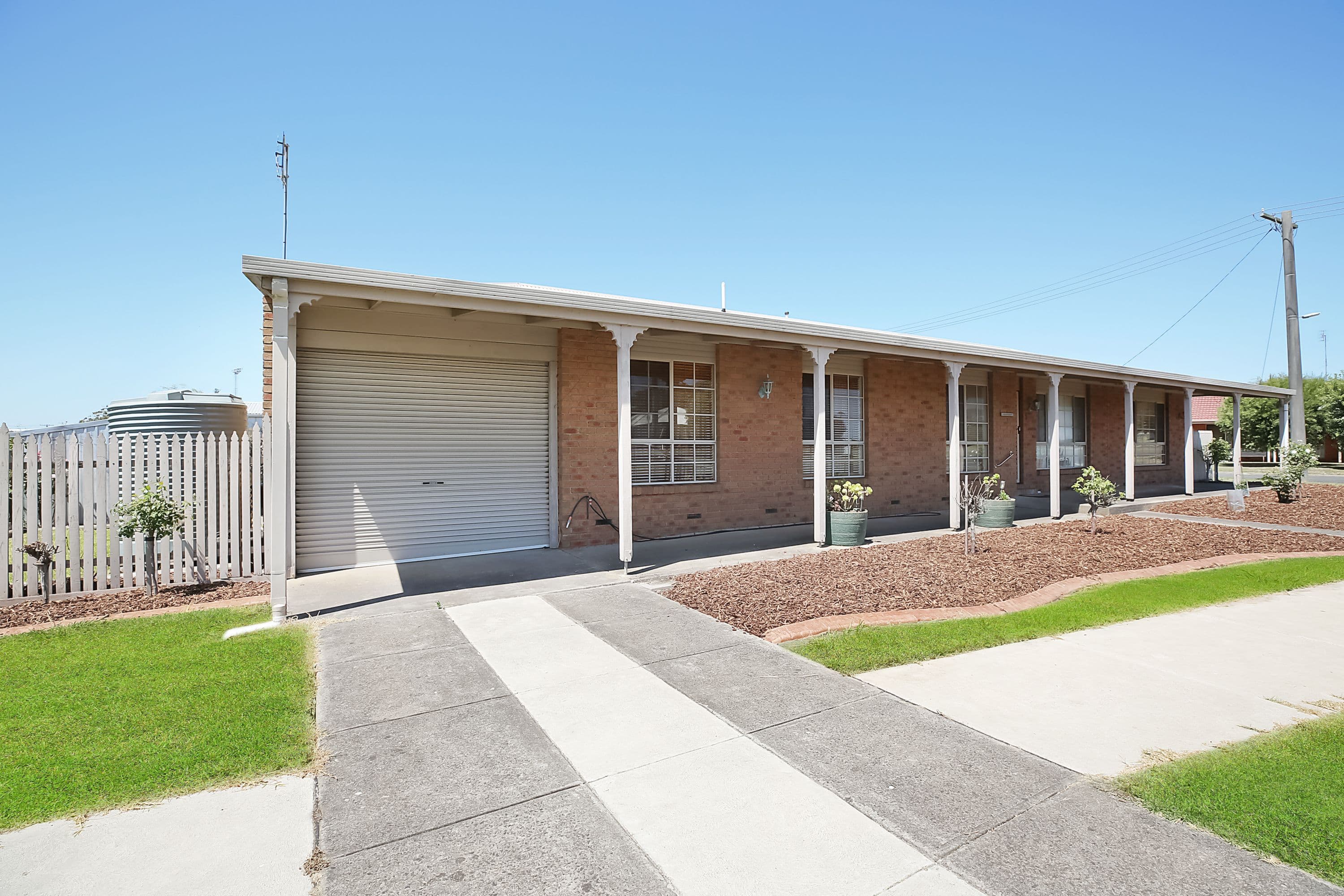 1 Orton Court, Cobden VIC 3266, Cobden - Thumbnail 2