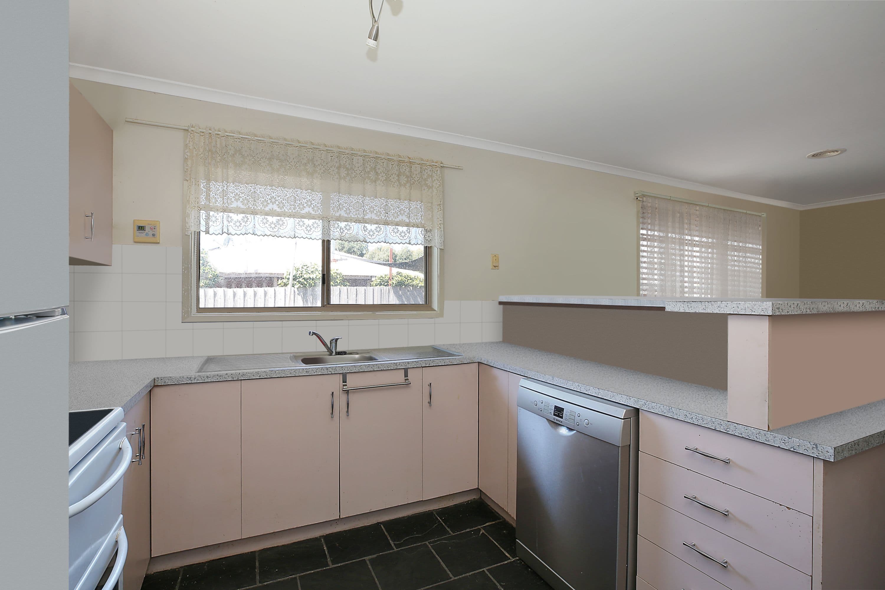 1 Orton Court, Cobden VIC 3266, Cobden - Thumbnail 3