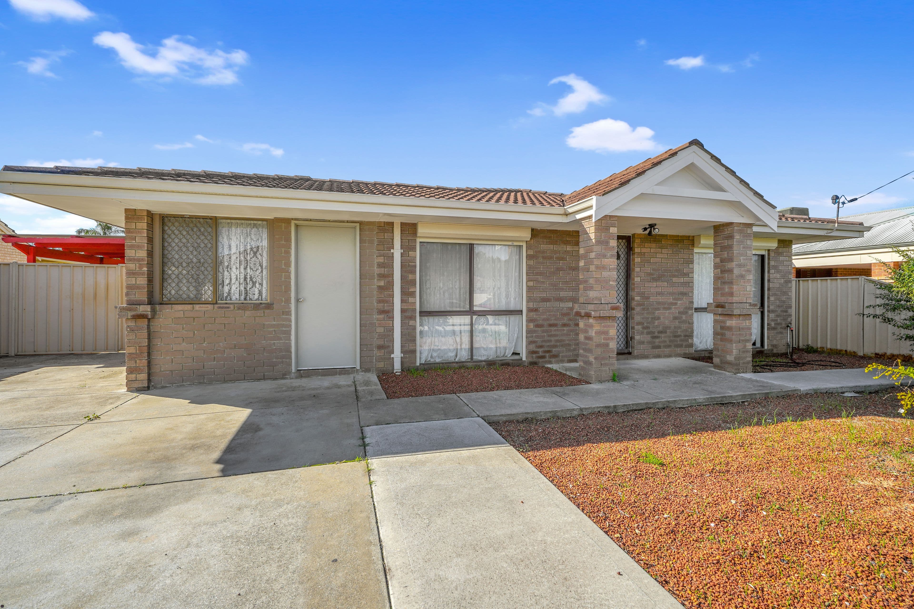 18 Bullfinch Street, Huntingdale WA 6110, Huntingdale - Image 1
