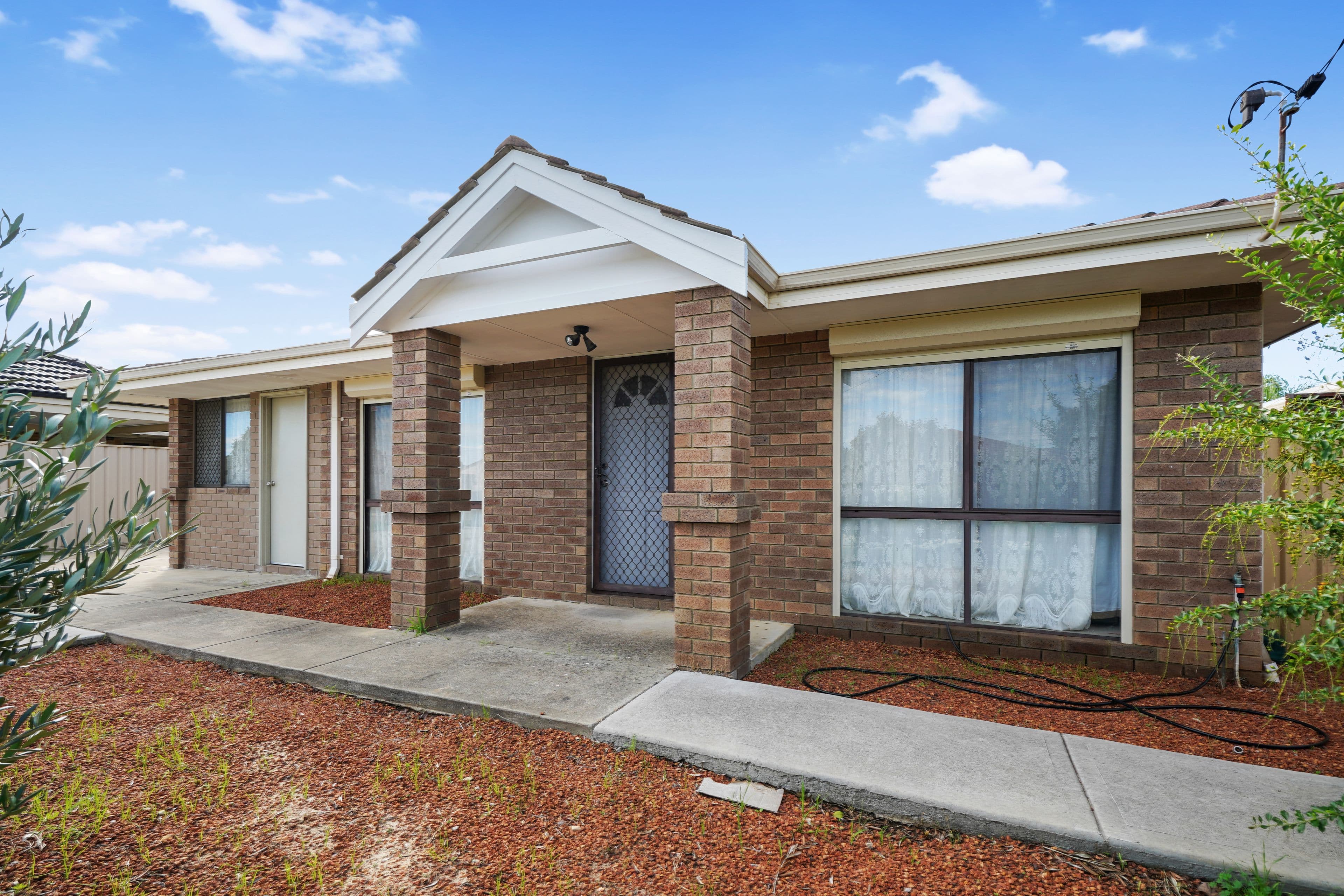 18 Bullfinch Street, Huntingdale WA 6110, Huntingdale - Thumbnail 2